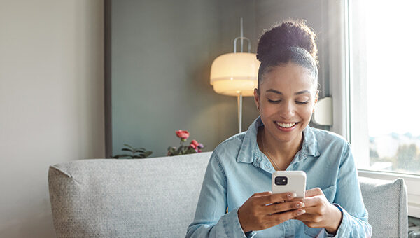 card-woman-smile-phone